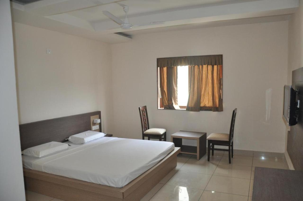 Shivaprasad Grand Hotel Kundapur Eksteriør billede