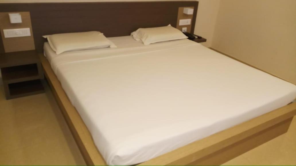 Shivaprasad Grand Hotel Kundapur Eksteriør billede