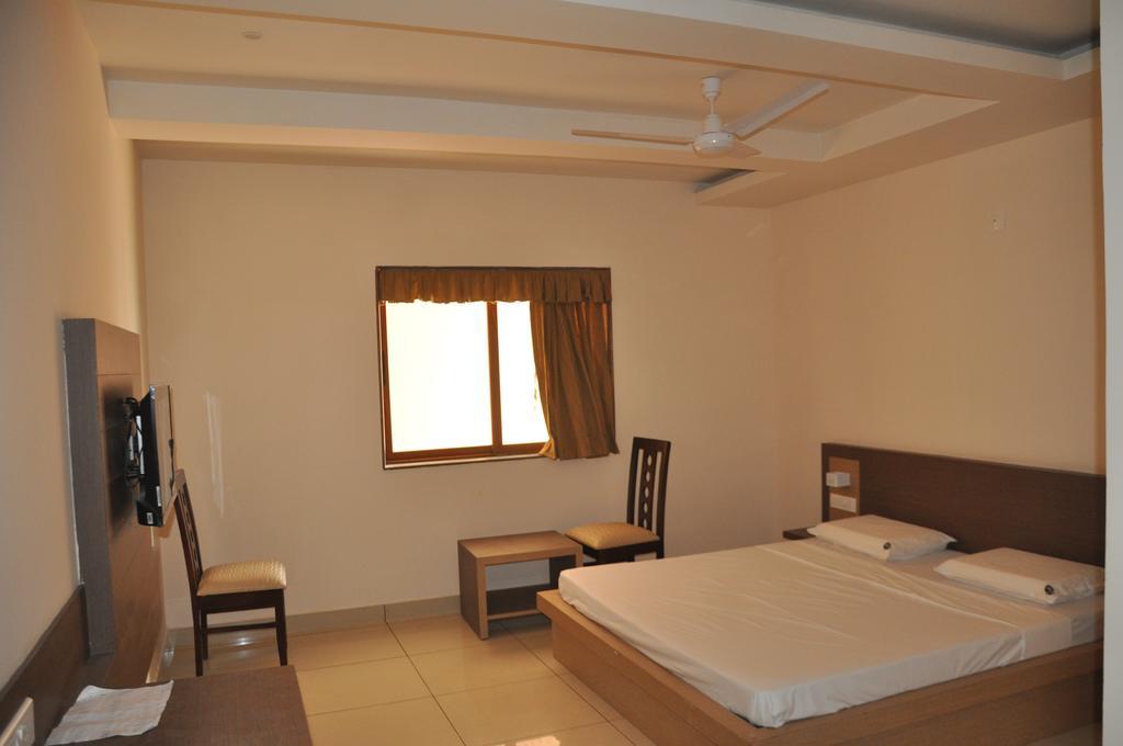 Shivaprasad Grand Hotel Kundapur Eksteriør billede