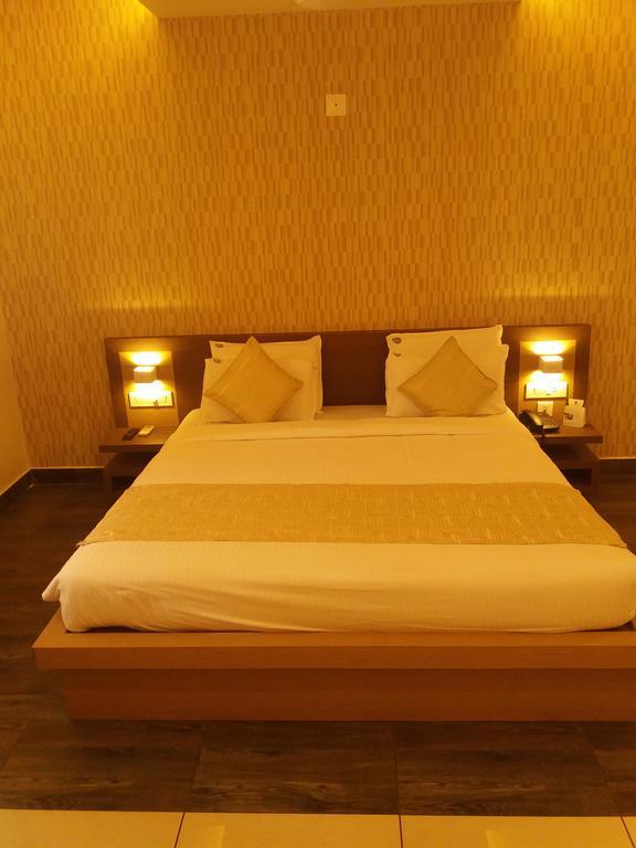 Shivaprasad Grand Hotel Kundapur Eksteriør billede