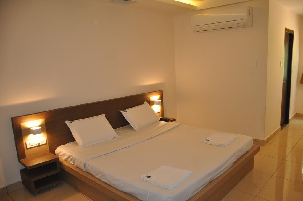 Shivaprasad Grand Hotel Kundapur Eksteriør billede
